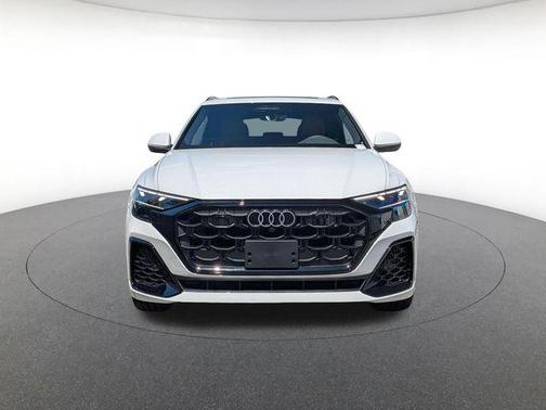 Mythos Black Metallic 2027 Audi Q8 55 Premium Plus