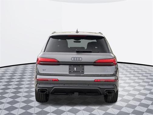 2025 Audi Q7 55 Premium Plus
