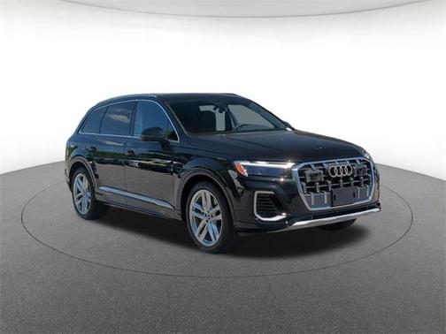 2025 Audi Q7 55 Premium Plus