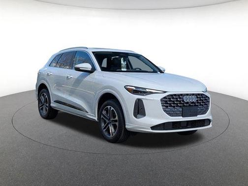 2026 Audi Q5 Premium Plus TFSI quattro S tronic