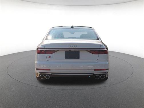 2025 Audi S8 4.0T