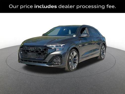 Daytona Gray Pearl Effect 2026 Audi Q8 55 Premium Plus