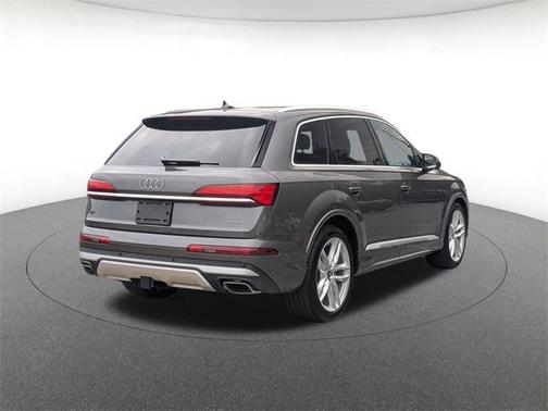 2025 Audi Q7 55 Premium Plus