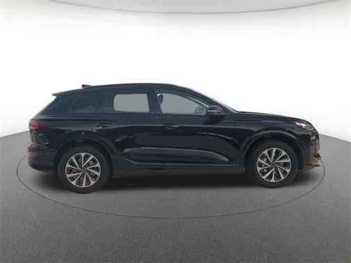 2025 Audi Q6 e-tron Premium Plus quattro