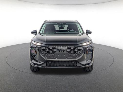 Mythos Black Metallic 2026 Audi Q3 S line