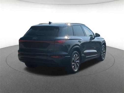 2025 Audi Q6 e-tron Premium Plus quattro