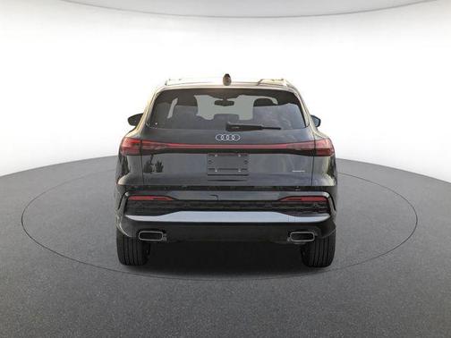 Mythos Black Metallic 2026 Audi Q5 Premium TFSI quattro S tronic