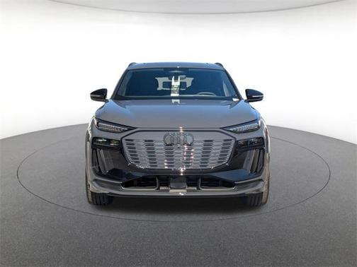 2025 Audi SQ6 e-tron Prestige quattro