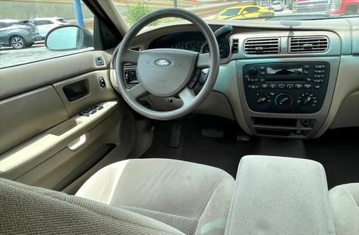 2004 Ford Taurus SES