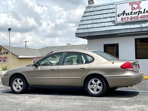 2004 Ford Taurus SES