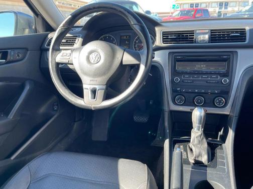2014 Volkswagen Passat 1.8T S