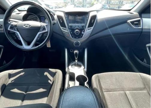 2017 Hyundai Veloster Base