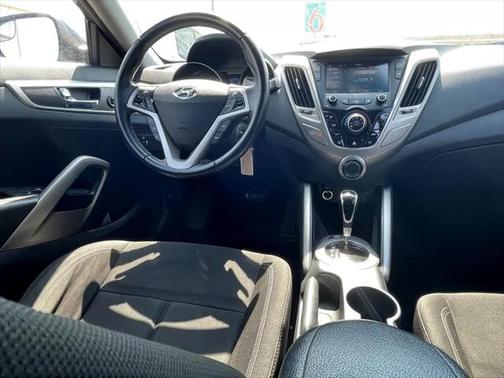 2017 Hyundai Veloster Base