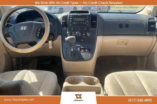2007 Hyundai Entourage GLS