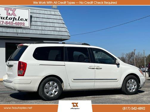 2007 Hyundai Entourage GLS