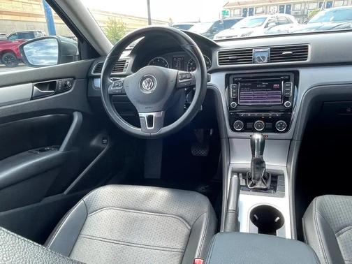 2013 Volkswagen Passat 2.5 SE