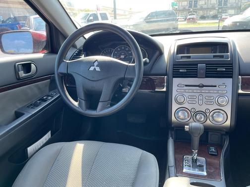 2010 Mitsubishi Galant Base