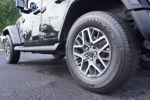 2024 Jeep Wrangler 4-Door Sahara 4x4