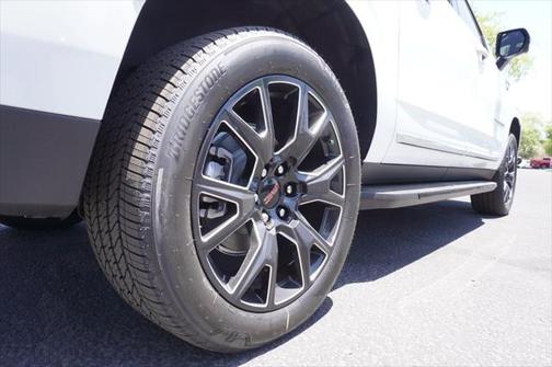 2025 GMC Yukon XL 4WD Elevation
