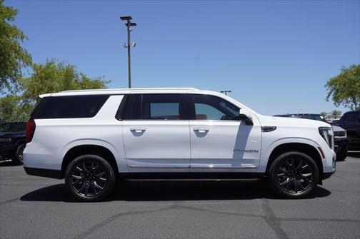 2025 GMC Yukon XL 4WD Elevation