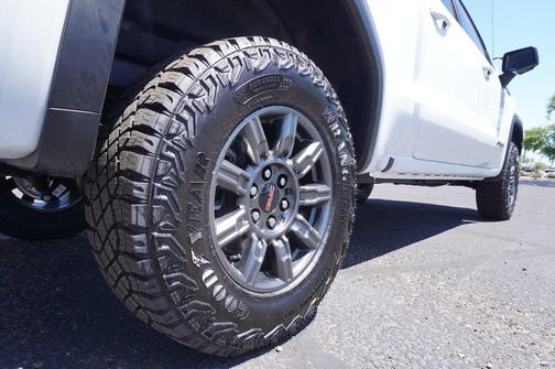 Summit White 2026 GMC Sierra 1500 AT4X