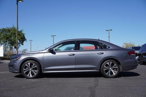 2022 Volkswagen Passat 2.0T SE