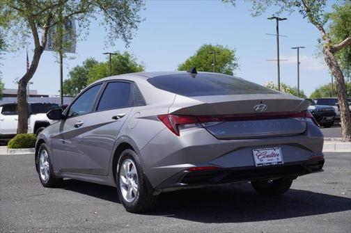 2023 Hyundai ELANTRA SE
