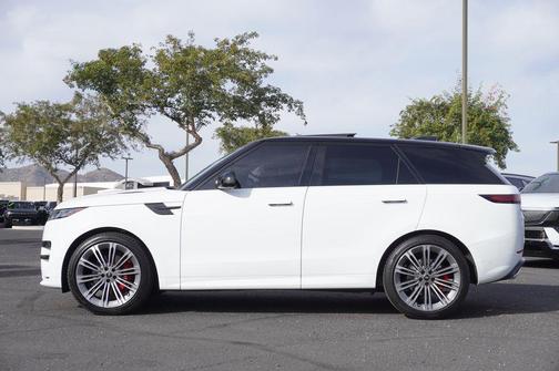 2025 Land Rover Range Rover Sport SE