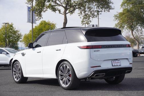 2025 Land Rover Range Rover Sport SE