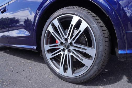Navarra Blue Metallic 2020 Audi SQ5 3.0T Premium Plus