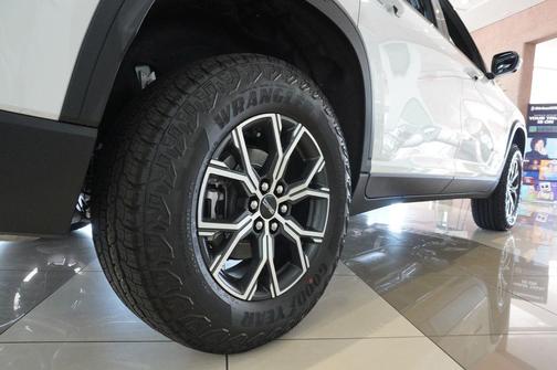 2026 GMC Acadia AT4 AWD