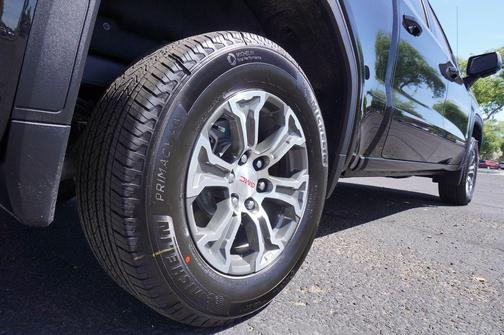 Onyx Black 2026 GMC Sierra 1500 SLE