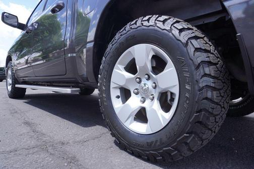 Granite Crystal Metallic Clearcoat 2019 RAM 1500 Big Horn