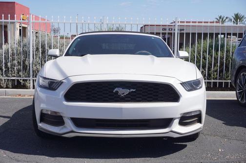 White Platinum Clearcoat Metallic 2017 Ford Mustang V6