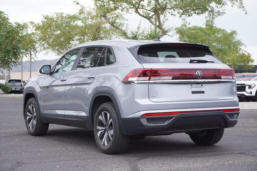 2024 Volkswagen Atlas Cross Sport 2.0T SE