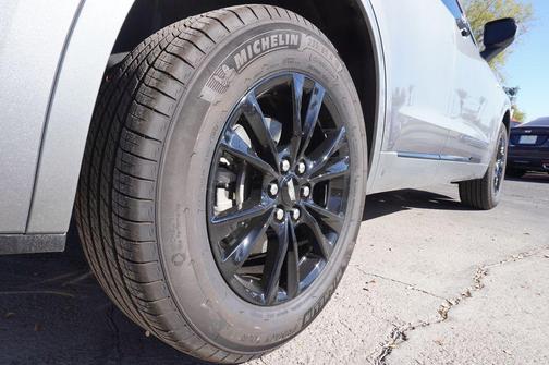 2025 Cadillac XT6 Luxury FWD