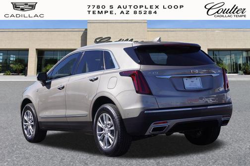 2022 Cadillac XT5 Premium Luxury