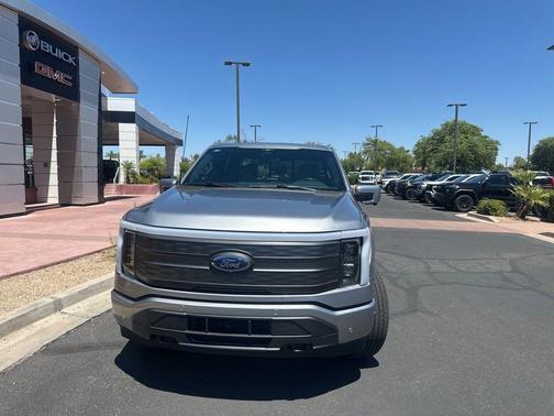 2023 Ford F-150 Lightning LARIAT