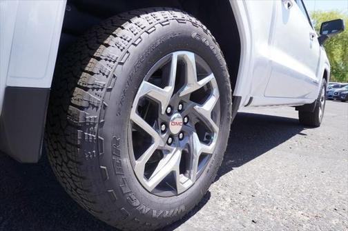 2025 GMC Sierra 1500 SLE