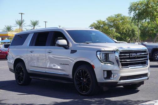 2023 GMC Yukon XL SLT