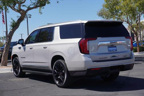 2023 GMC Yukon XL SLT