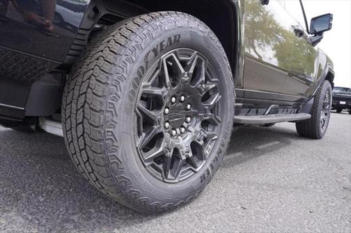 2025 GMC HUMMER EV SUV 2X