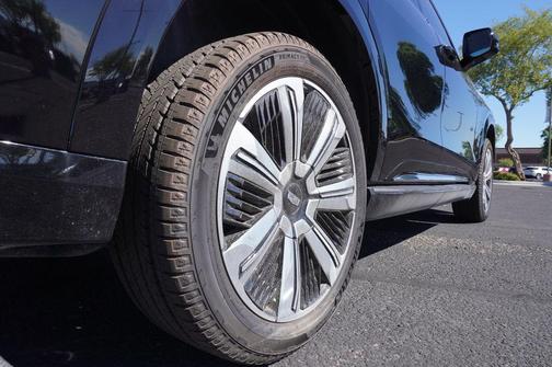 2026 Cadillac Escalade IQL Premium Luxury