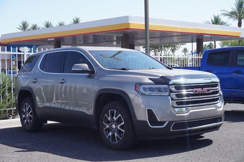 Light Stone Metallic 2022 GMC Acadia FWD SLE