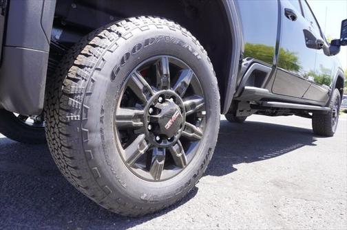 2025 GMC Sierra 2500 AT4
