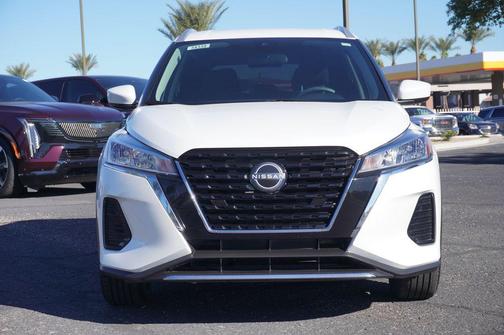 2022 Nissan Kicks SV