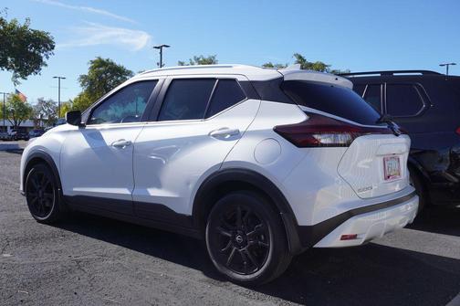 2022 Nissan Kicks SV