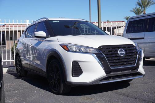 2022 Nissan Kicks SV