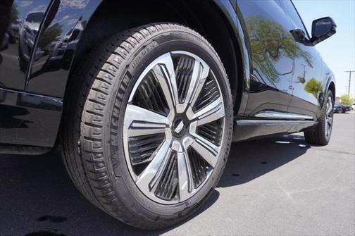 2025 Cadillac Escalade IQ Luxury 1