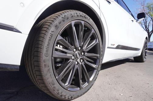 2026 Cadillac LYRIQ V